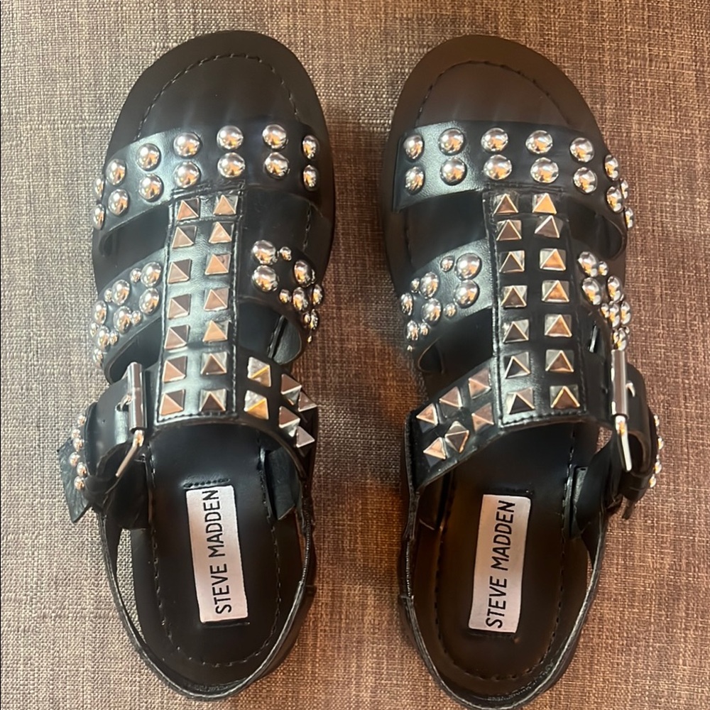 Steve Madden Black Studded Sandals Size 6